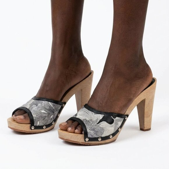 Burberry Shoes - Picture 2 of 6